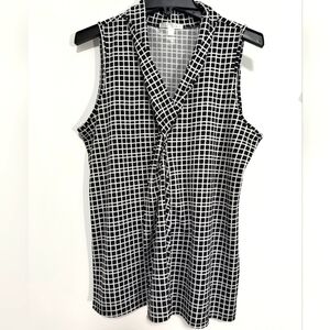 [5 x $20] Spence Black and White Checkered Sleeveless Top / Size Large